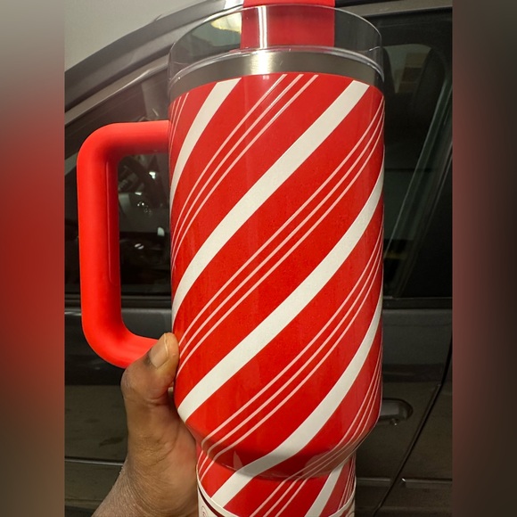 Stanley Candy Cane Twist 40oz Quencher - Picture 10 of 13